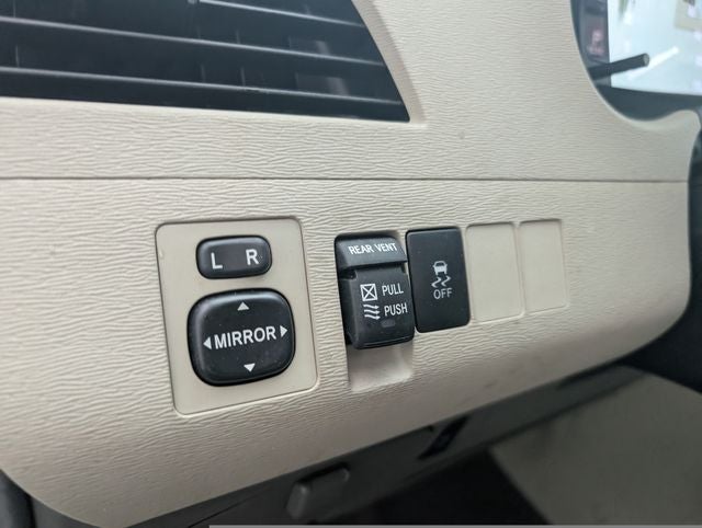 2011 Toyota Sienna XLE