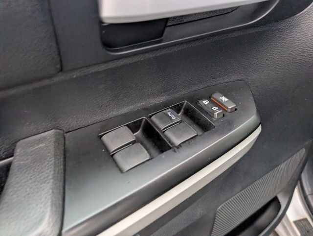 2014 Toyota Tundra SR5
