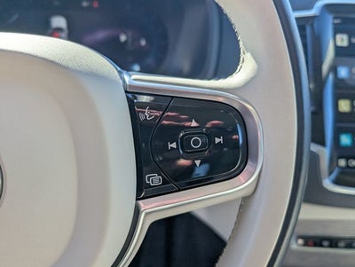 2023 Volvo XC90 B5 Plus