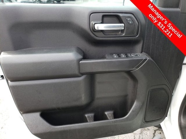 2022 Chevrolet Silverado 1500 4WD Crew Cab 147" Custom