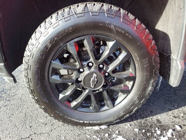 2025 Chevrolet Silverado 2500HD 4WD Crew Cab 159" Custom