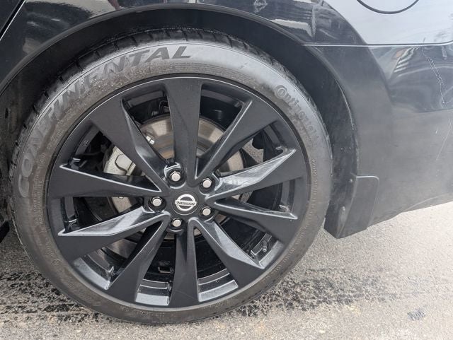 2022 Nissan Maxima SR