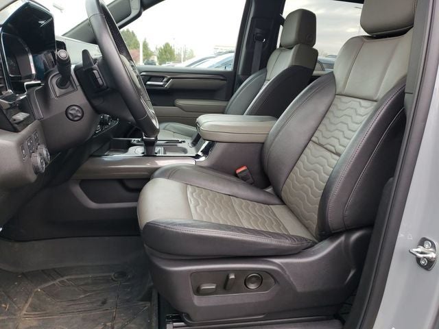 2025 Chevrolet Silverado 1500 ZR2 - Photo 9