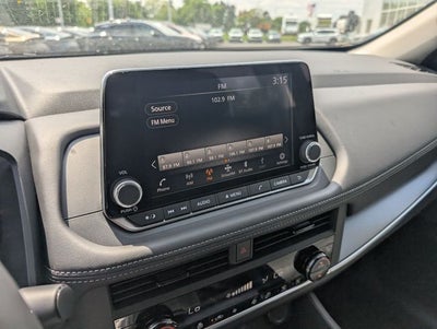 2026 Nissan Rogue SV