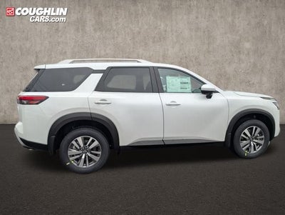 2025 Nissan Pathfinder SL