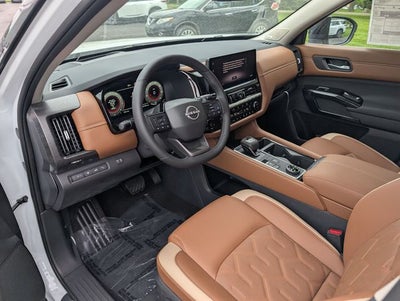 2026 Nissan Pathfinder Platinum