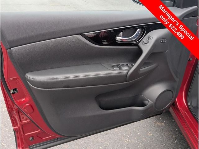 2022 Nissan Rogue Sport SL