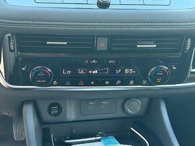 2025 Nissan Rogue SL