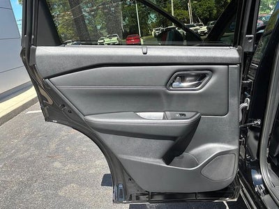 2025 Nissan Rogue SL