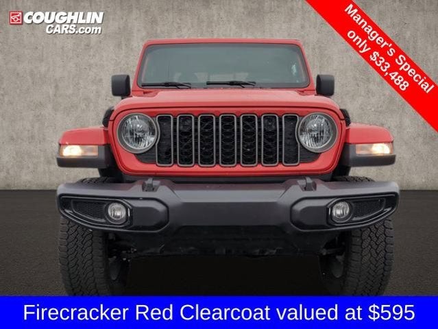 2024 Jeep Gladiator photo 2