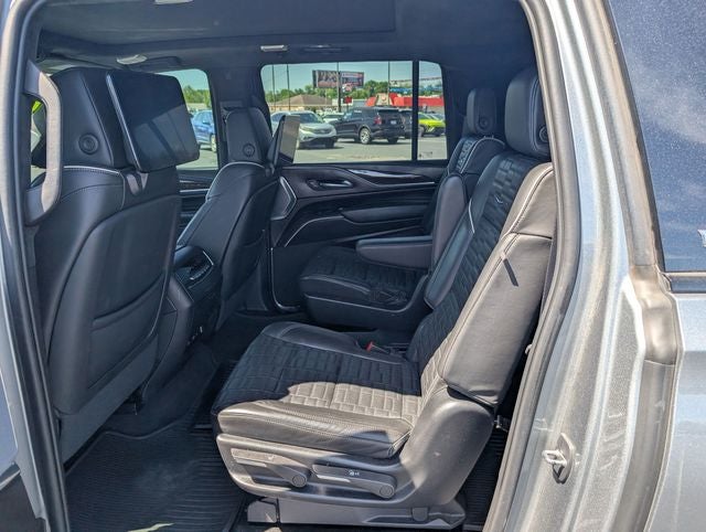 2023 Cadillac Escalade ESV 4WD Sport Platinum