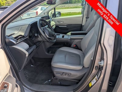 2021 Toyota Sienna XLE