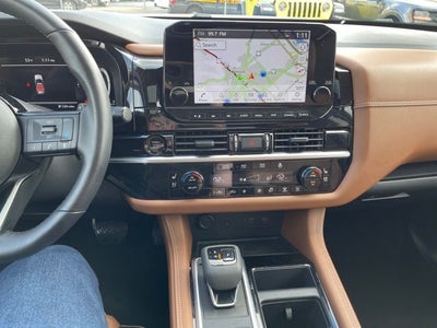 2025 Nissan Pathfinder Platinum