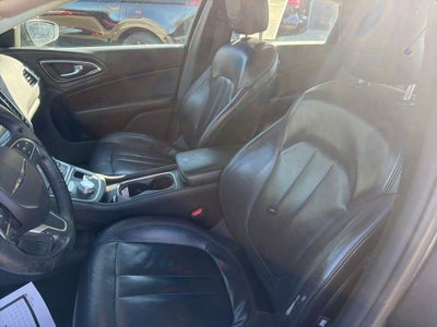2016 Chrysler 200 Limited