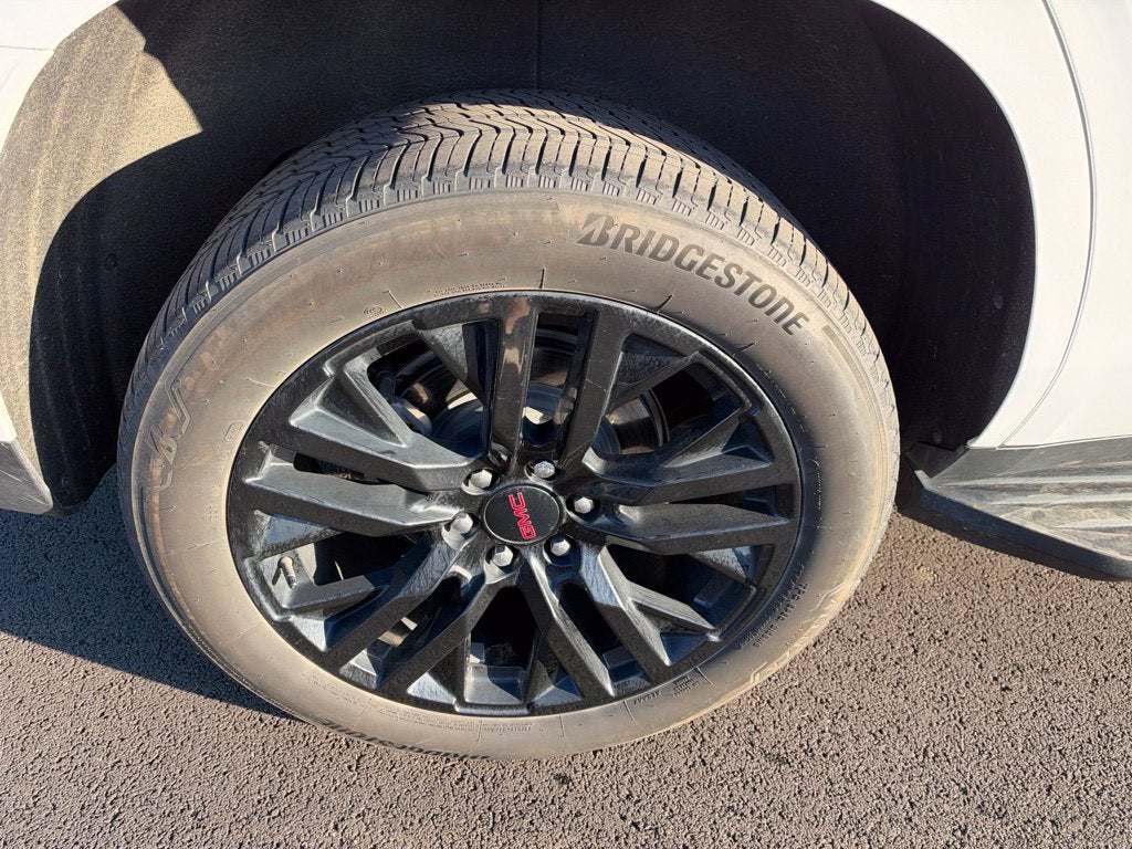 2023 GMC Yukon SLE