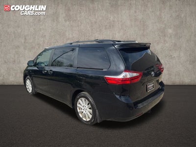 2017 Toyota Sienna XLE 7 Passenger