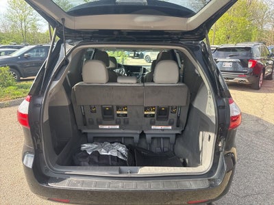 2017 Toyota Sienna XLE 7 Passenger