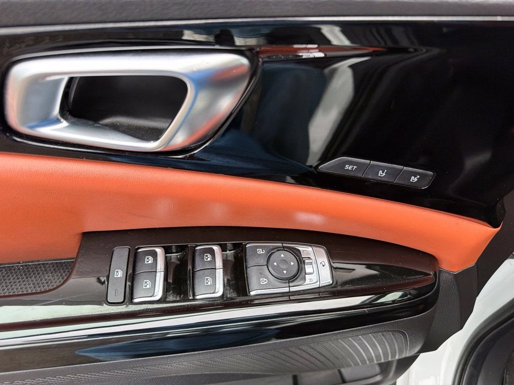 2024 Kia Carnival SX