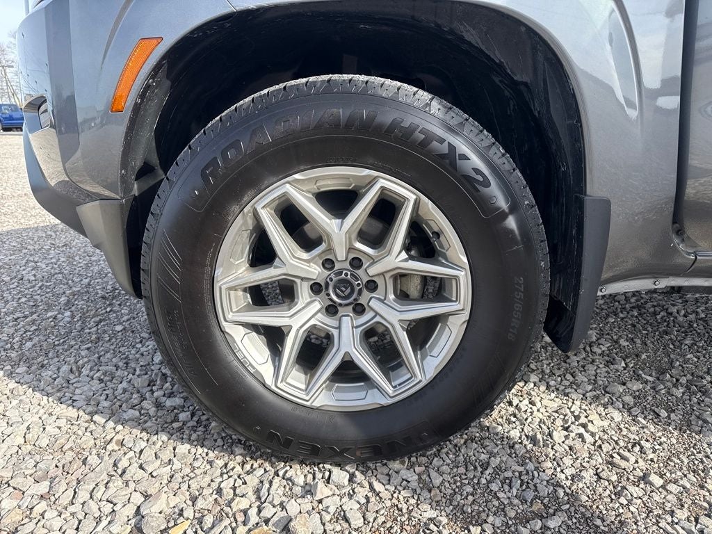 2024 Nissan Frontier SV