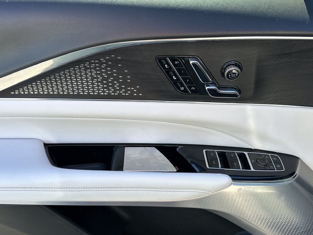 2023 Cadillac LYRIQ RWD Luxury