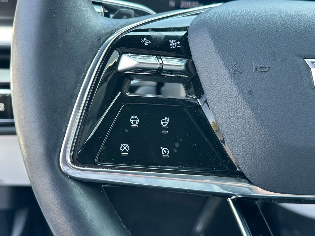 2024 Cadillac LYRIQ Sport 2