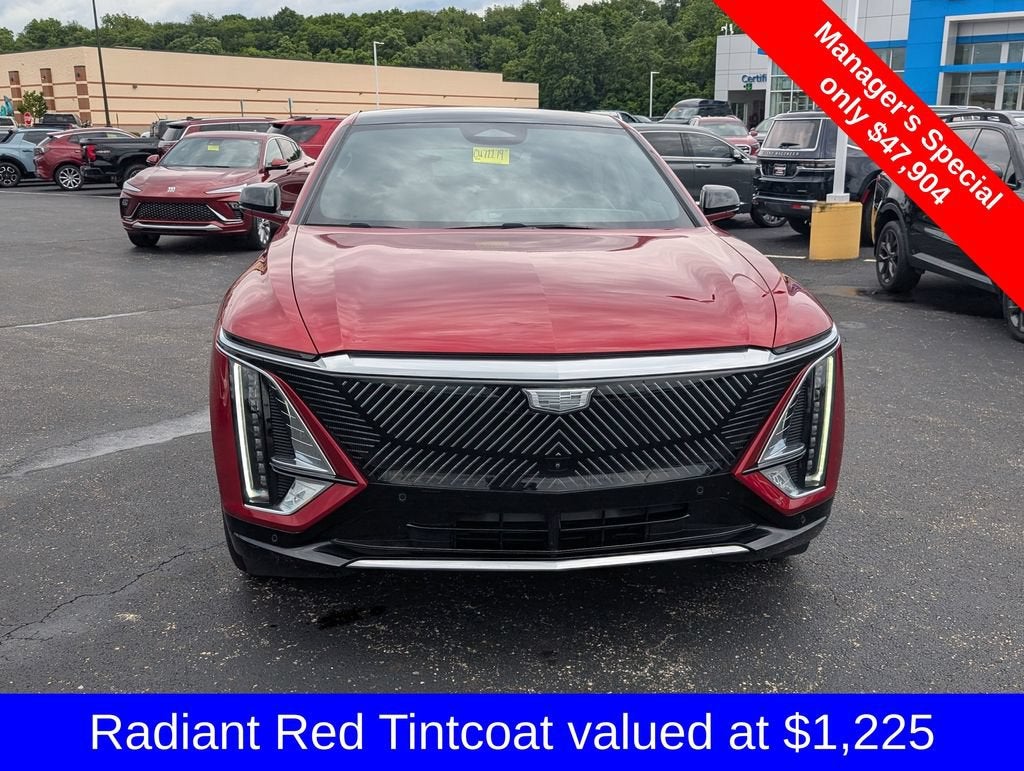 2025 Cadillac LYRIQ Luxury 3