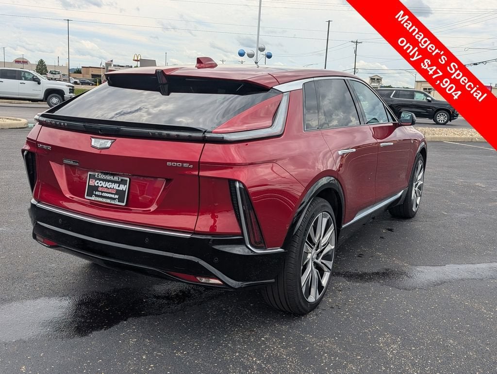 2025 Cadillac LYRIQ Luxury 3
