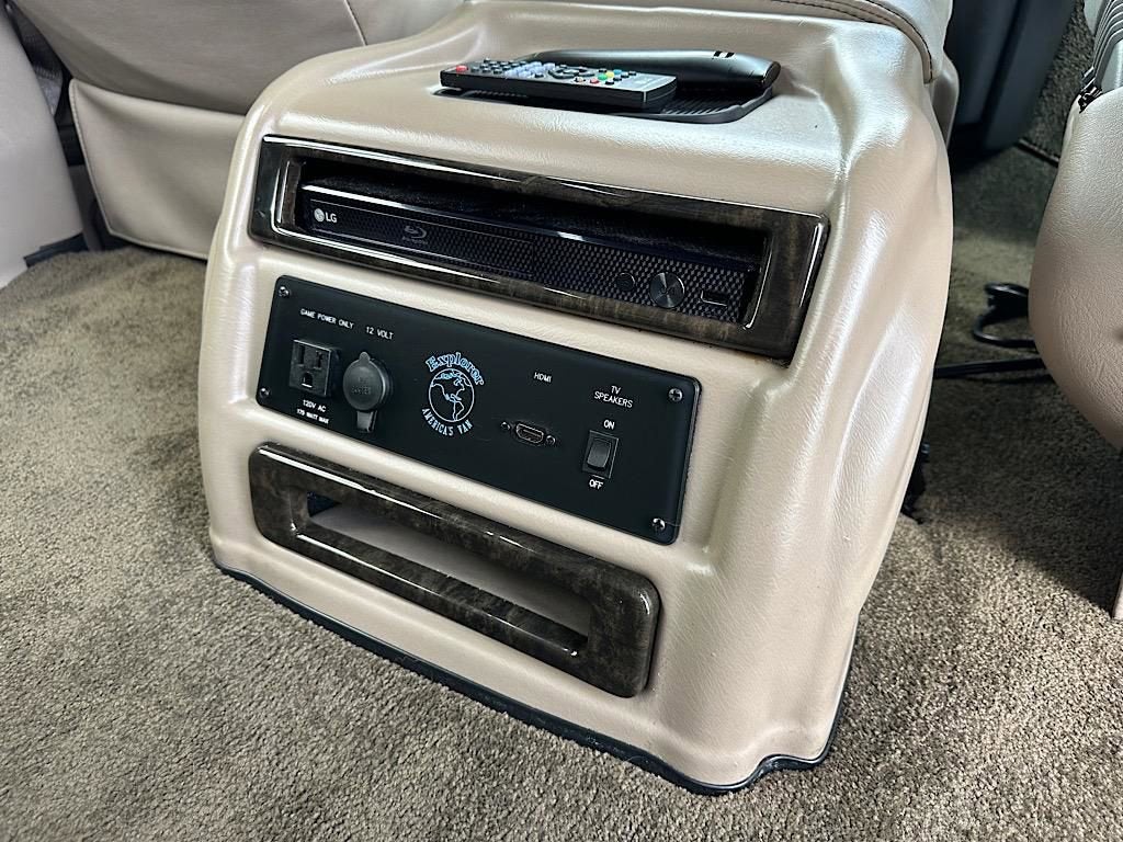 2023 Chevrolet Express Cargo 2500 WT