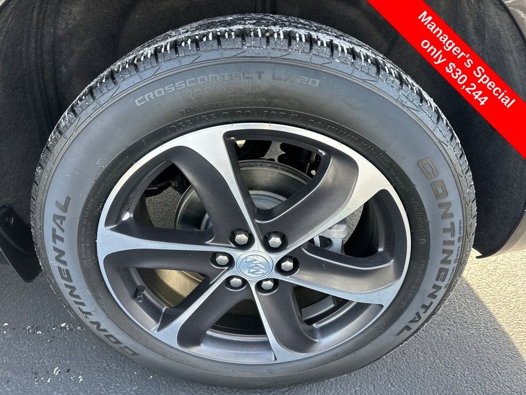 2022 Buick Enclave Essence