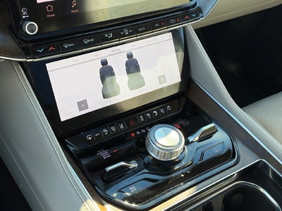 2024 Jeep Grand Wagoneer Base