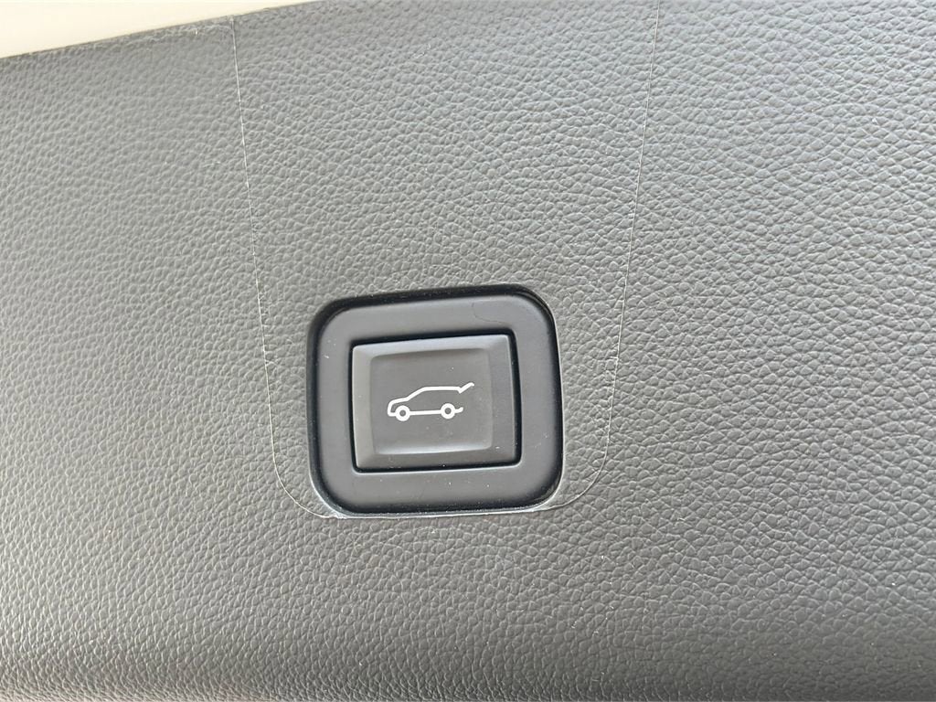 2024 Chevrolet Traverse Limited LT Cloth