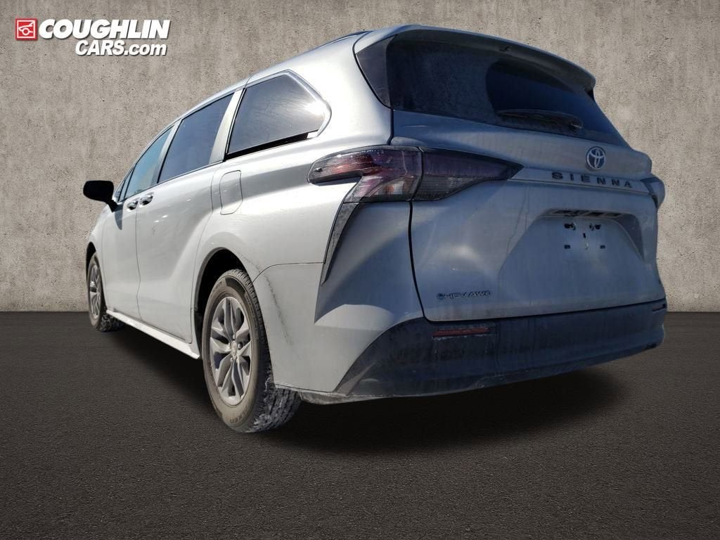 2025 Toyota Sienna XLE