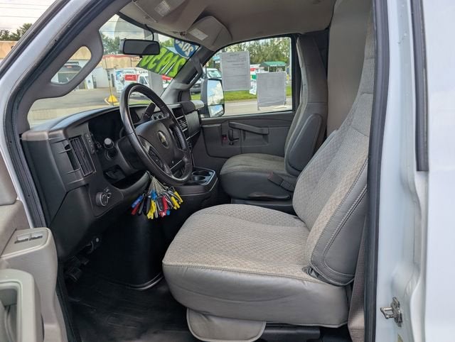2023 Chevrolet Express Cutaway 3500 1WT
