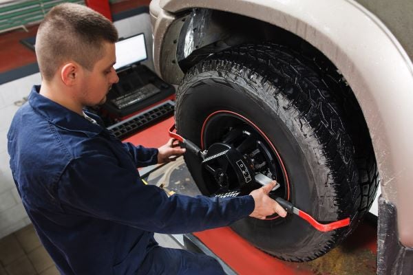 Tire Alignment near Heath, OH - Coughlin Nissan of Heath
